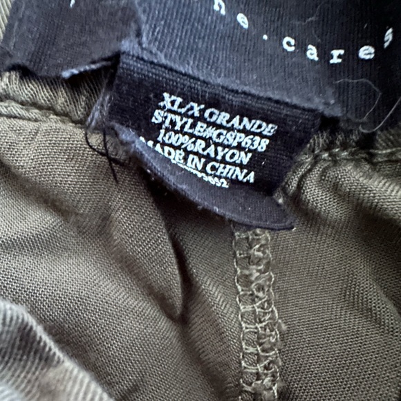 Know One Cares High-Rise Relaxed Cropped Pant - Size XL - Picture 4 of 5